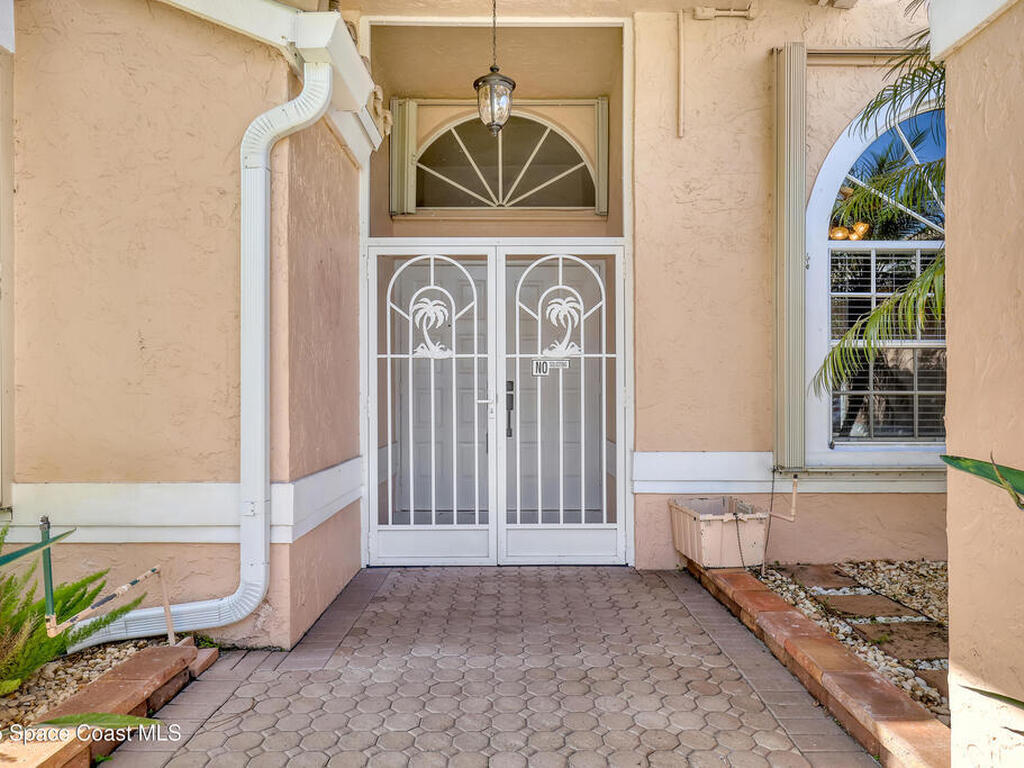 5723 Aspen Ridge Circle, Delray Beach, FL 33484