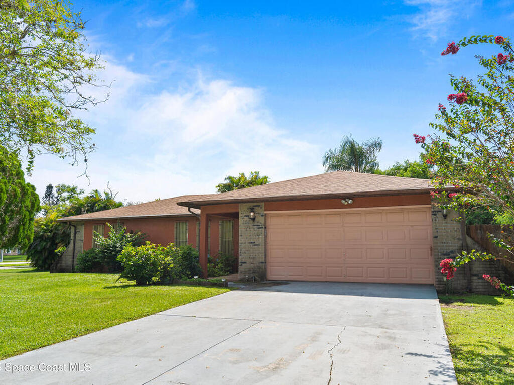 533 Castana Avenue, Palm Bay, FL 32909