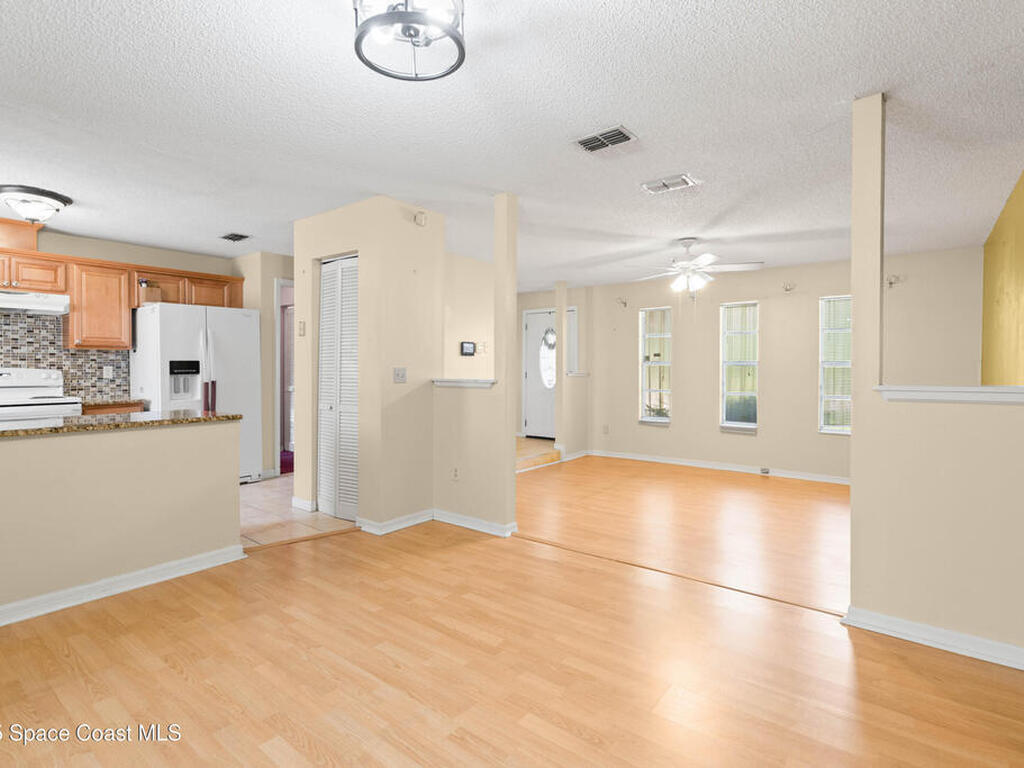 533 Castana Avenue, Palm Bay, FL 32909