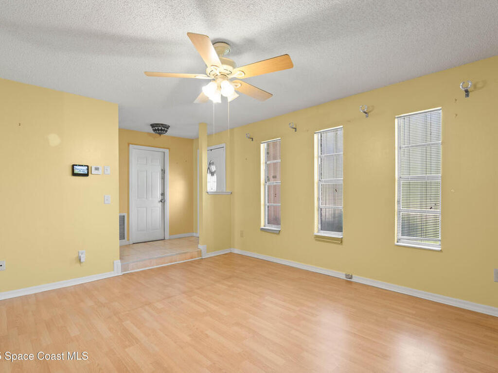 533 Castana Avenue, Palm Bay, FL 32909