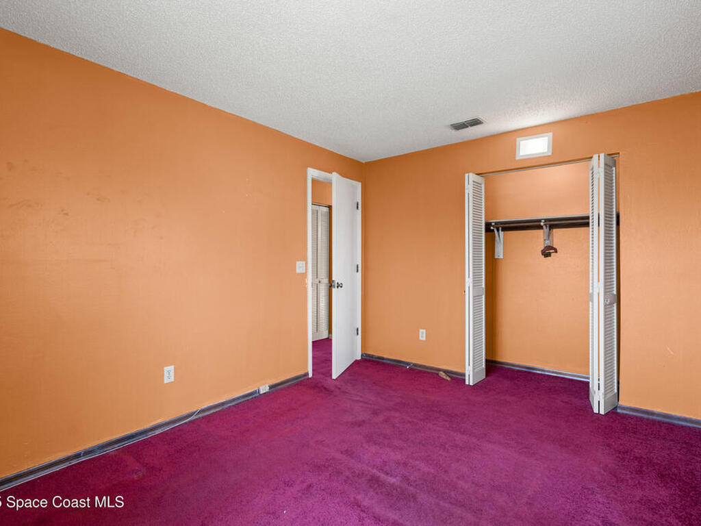 533 Castana Avenue, Palm Bay, FL 32909