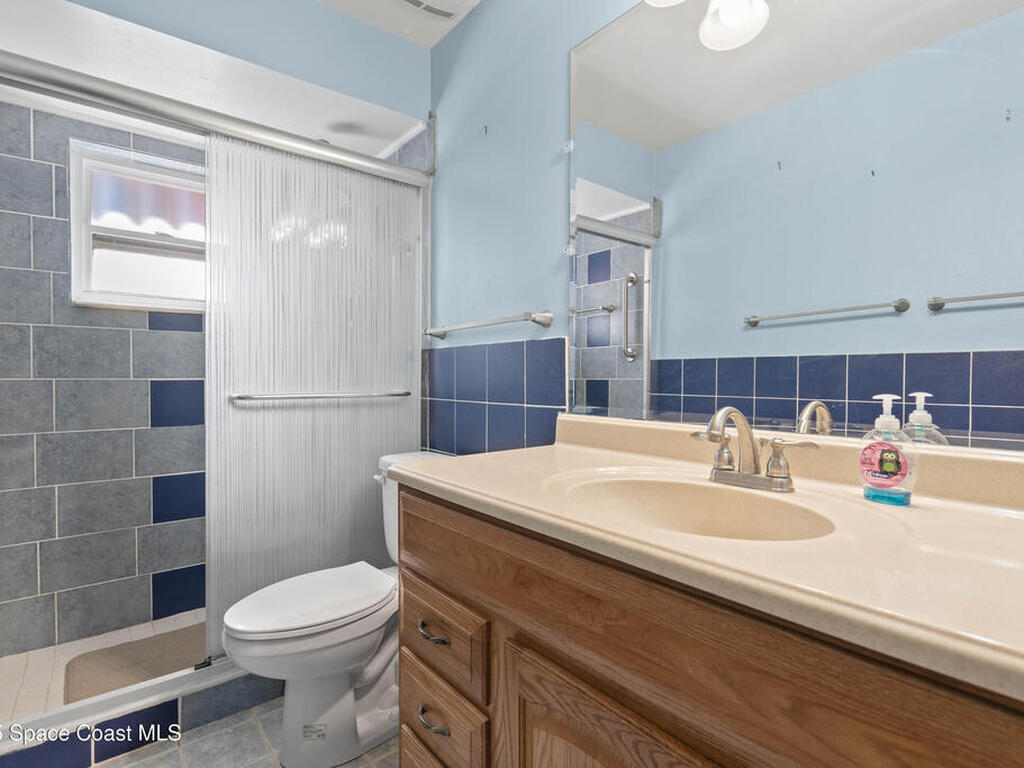 533 Castana Avenue, Palm Bay, FL 32909