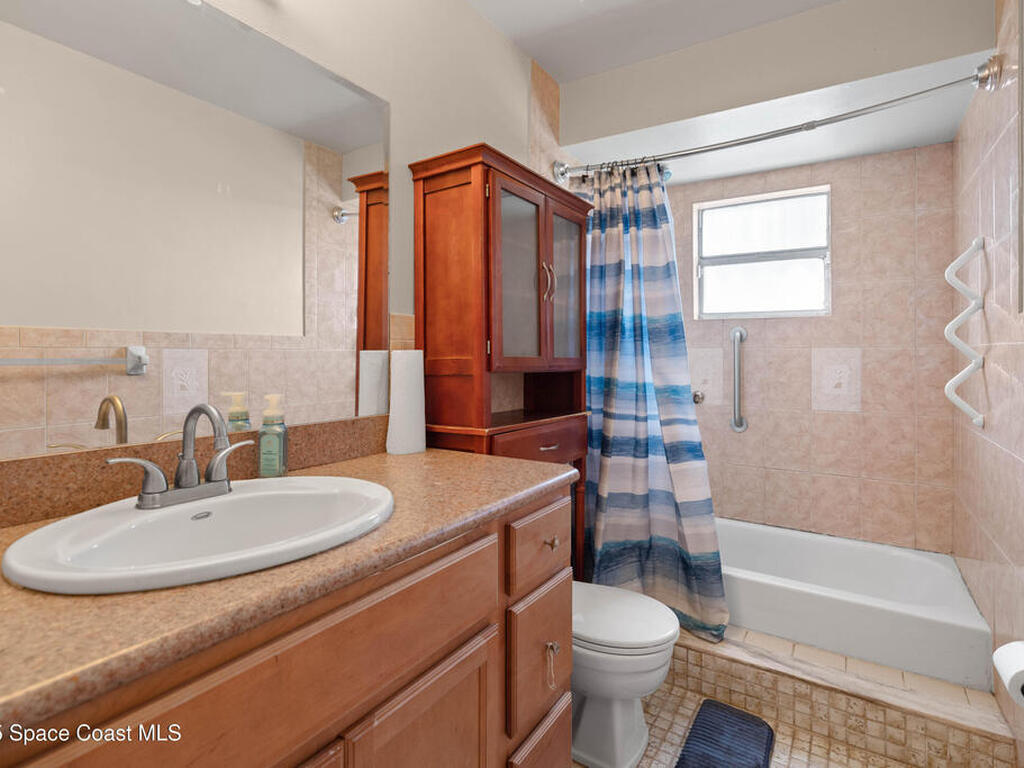 533 Castana Avenue, Palm Bay, FL 32909