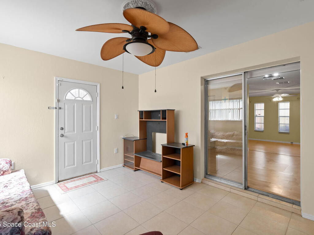 533 Castana Avenue, Palm Bay, FL 32909