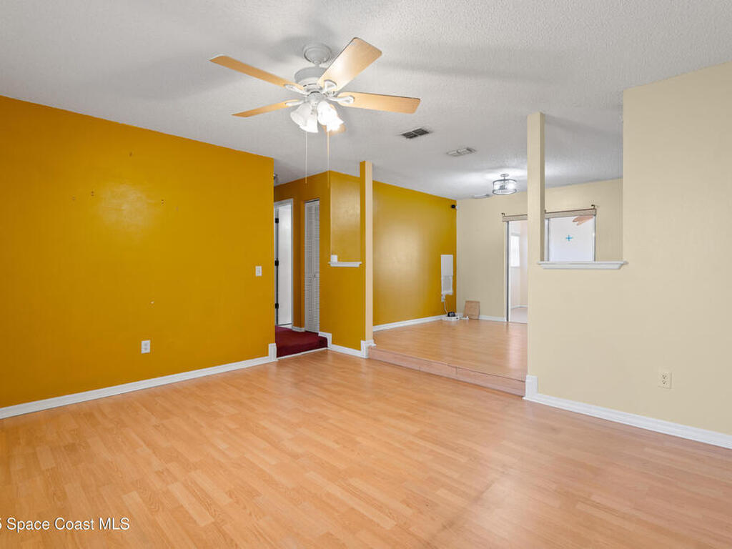 533 Castana Avenue, Palm Bay, FL 32909