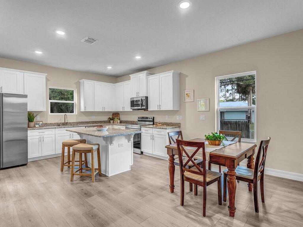 933 Tupelo Road, Palm Bay, FL 32908