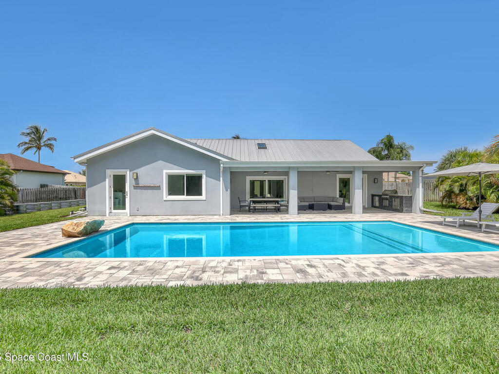 241 Woody Circle, Melbourne Beach, FL 32951