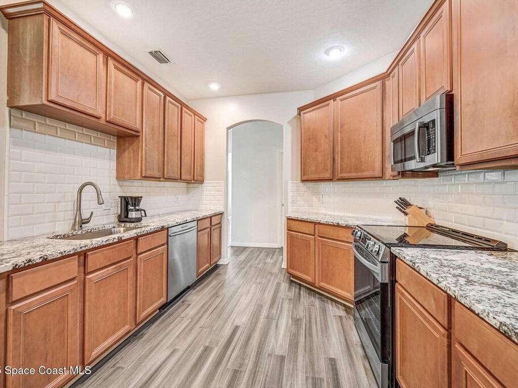 8064 Kingswood Way, Melbourne, FL 32940