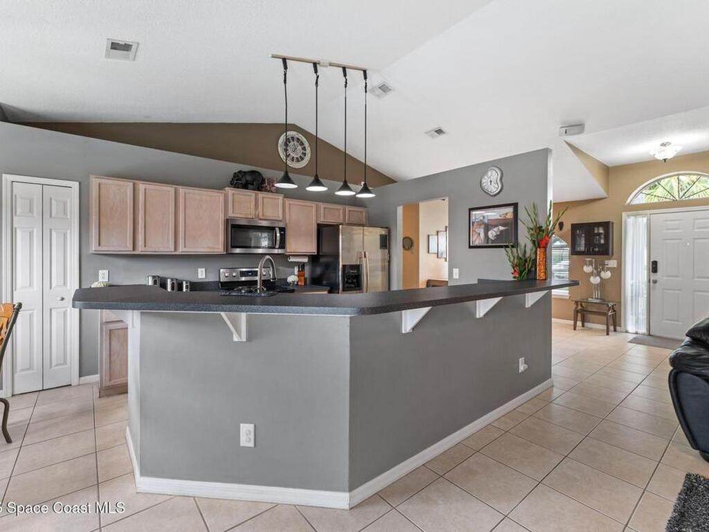 1061 Egret Lake Way, Melbourne, FL 32940