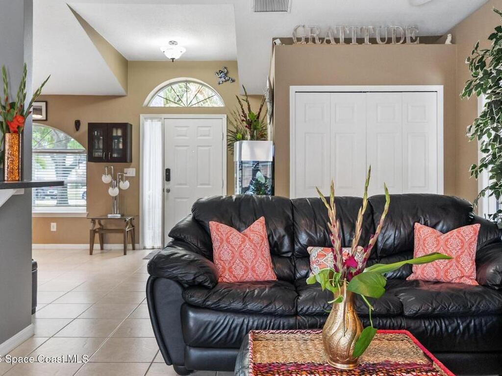 1061 Egret Lake Way, Melbourne, FL 32940