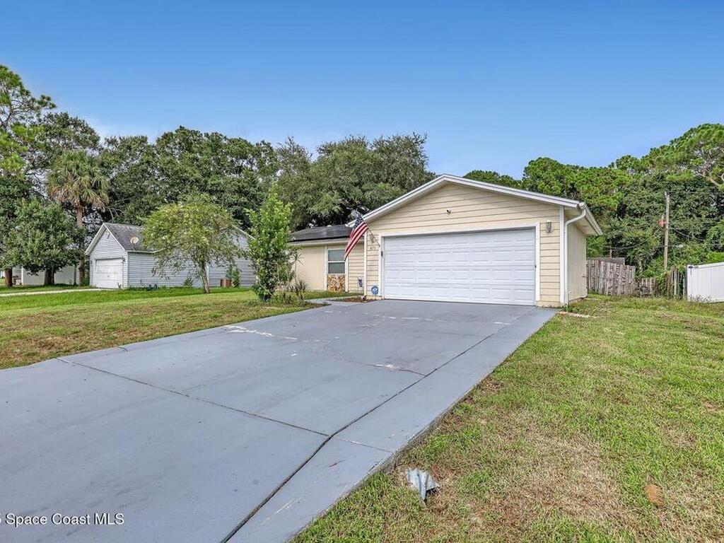 871 Dunkirk Avenue, Palm Bay, FL 32907