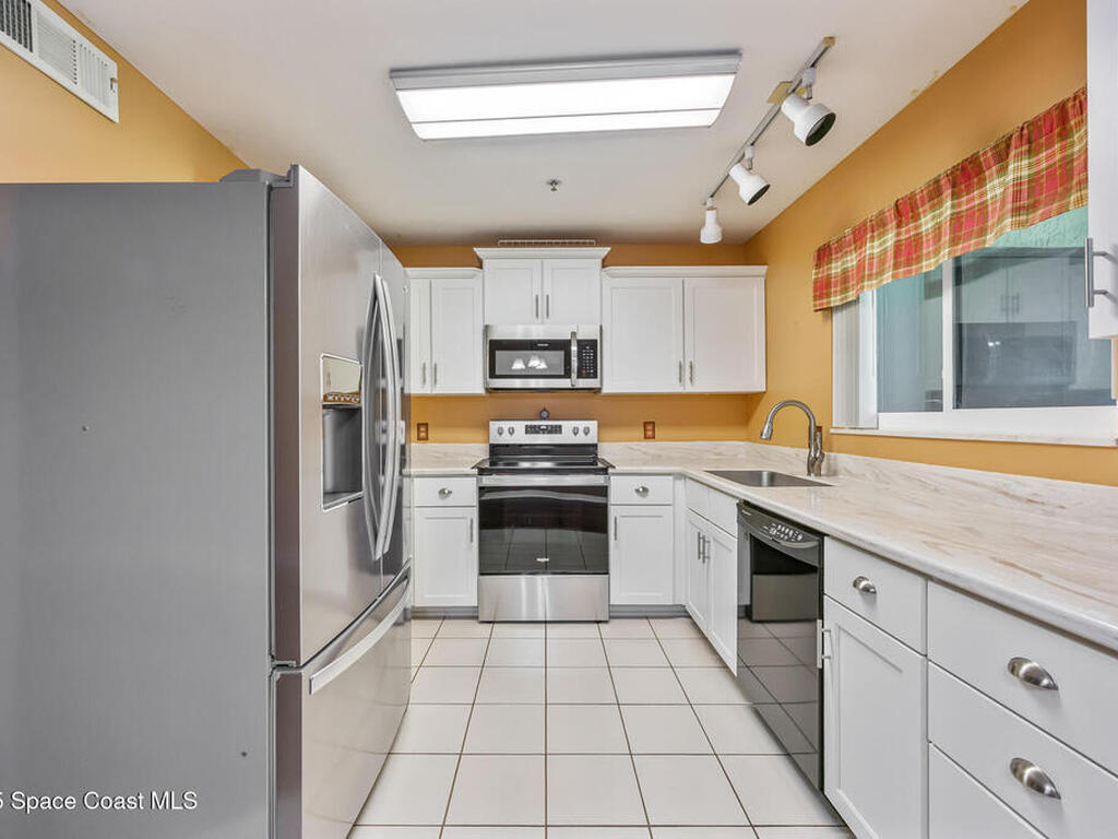 7808 Shadowood Drive, Melbourne, FL 32904