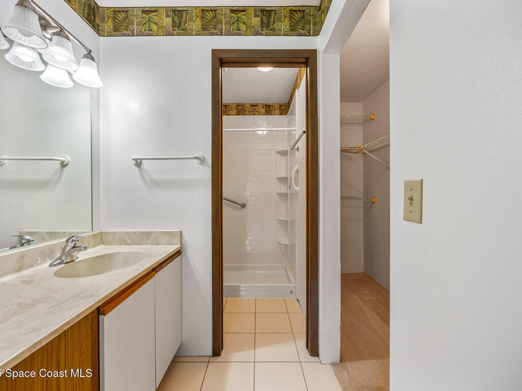 7808 Shadowood Drive, Melbourne, FL 32904