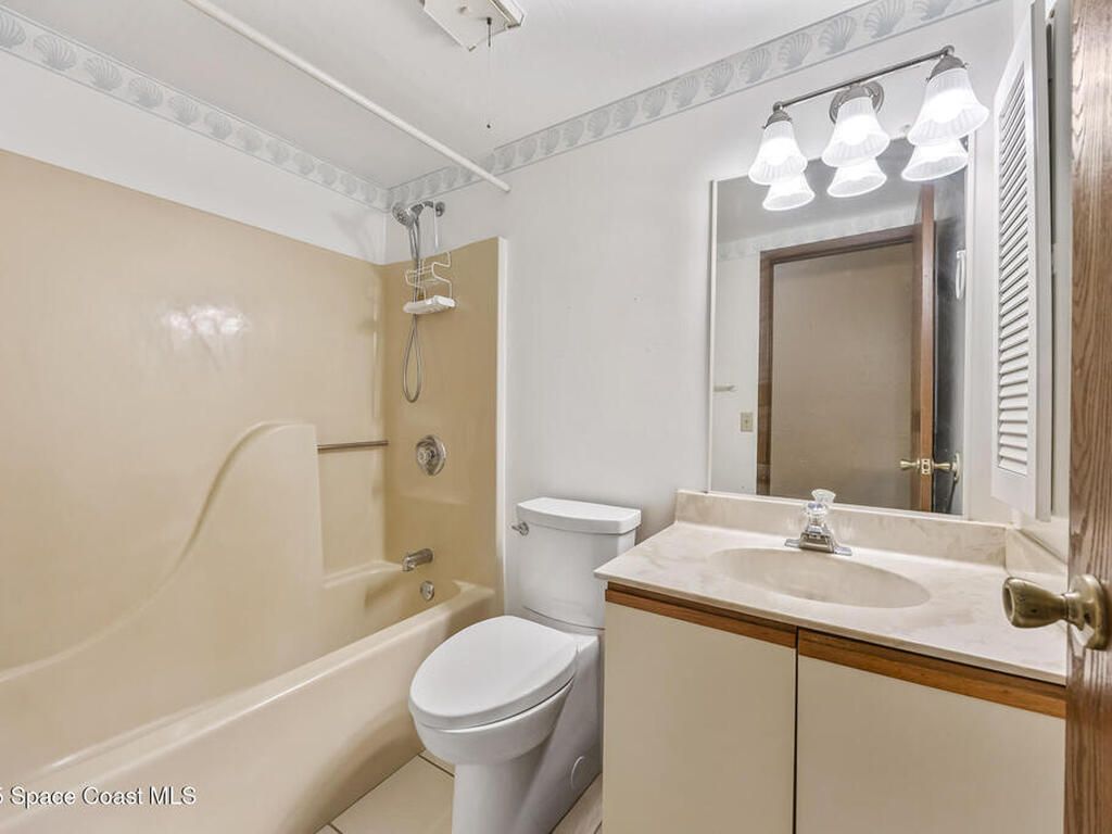 7808 Shadowood Drive, Melbourne, FL 32904