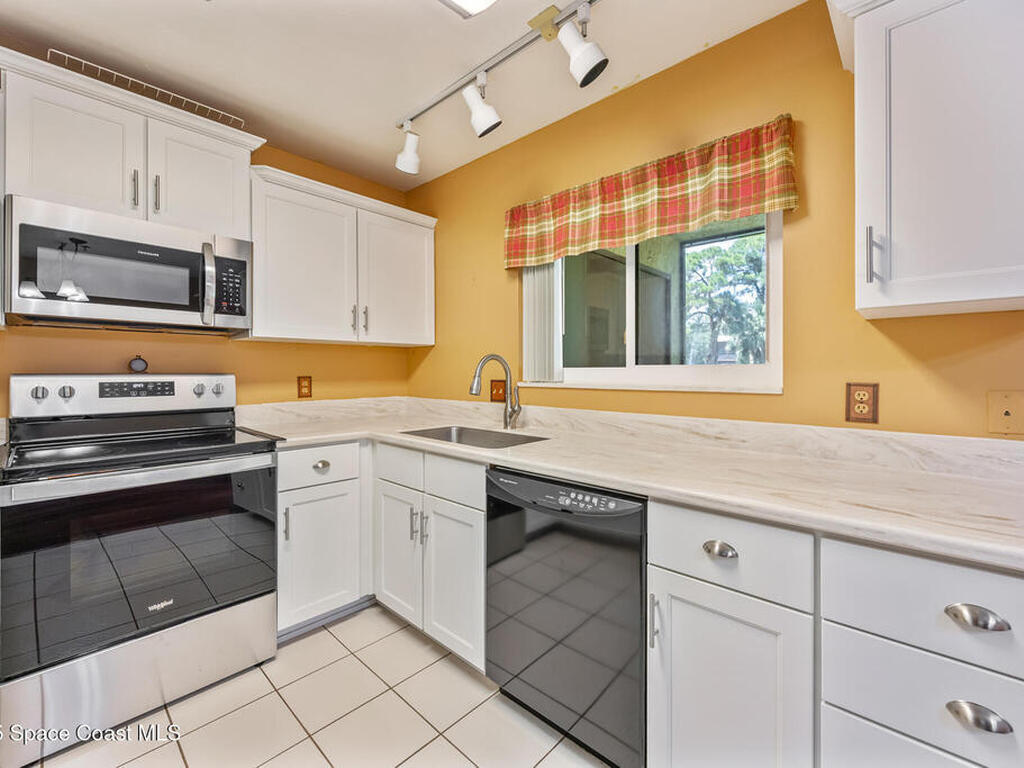 7808 Shadowood Drive, Melbourne, FL 32904