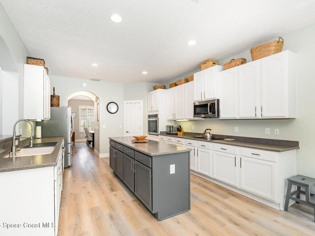 330 Chennault Lane, Rockledge, FL 32955