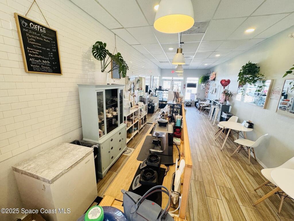 214 W Cocoa Beach Cswy Causeway, Cocoa Beach, FL 32931