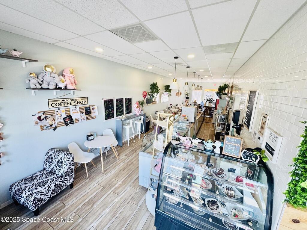 214 W Cocoa Beach Cswy Causeway, Cocoa Beach, FL 32931