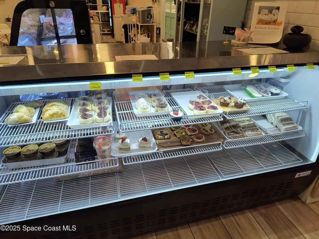 214 W Cocoa Beach Cswy Causeway, Cocoa Beach, FL 32931