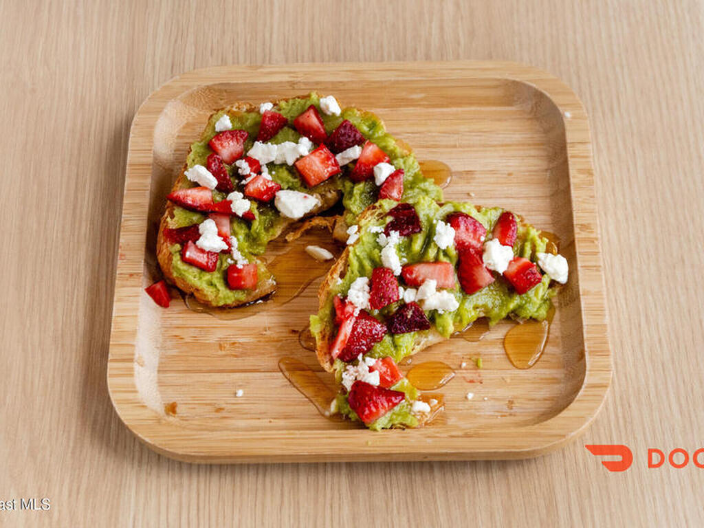 214 W Cocoa Beach Cswy Causeway, Cocoa Beach, FL 32931