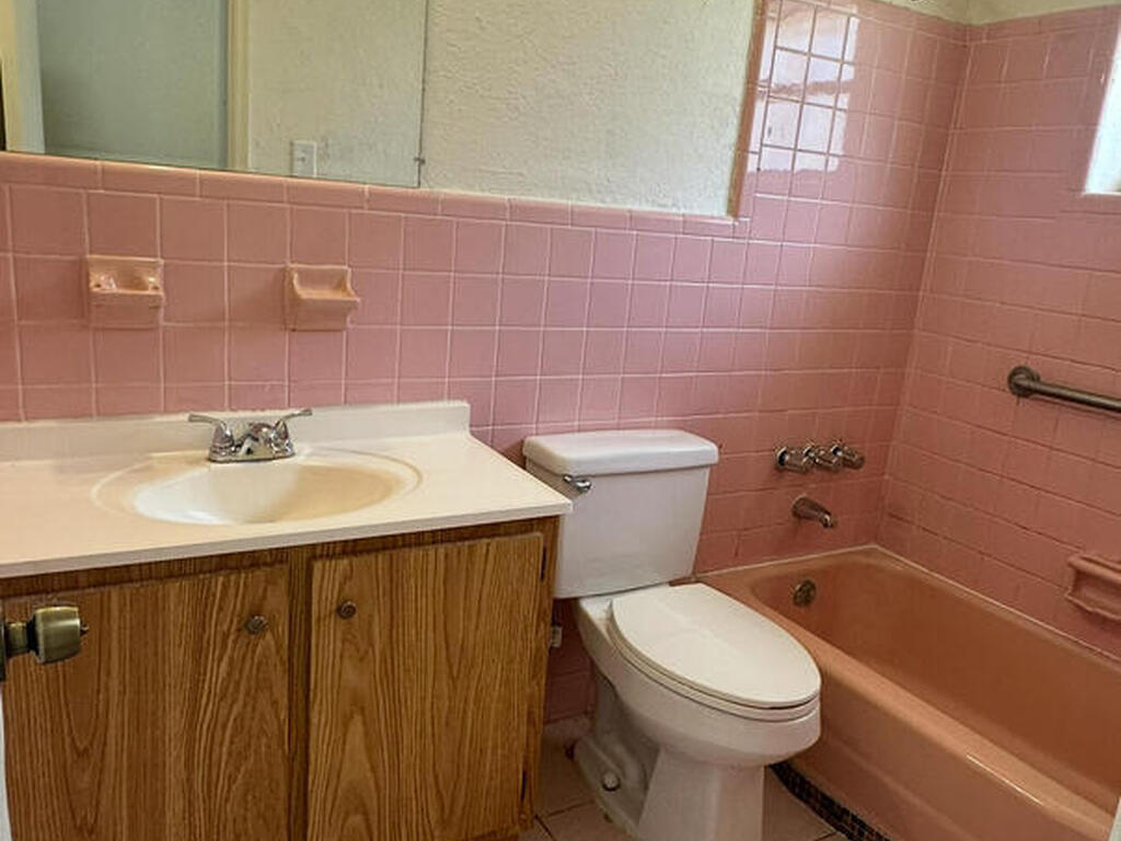 903 Pine Street, Titusville, FL 32796