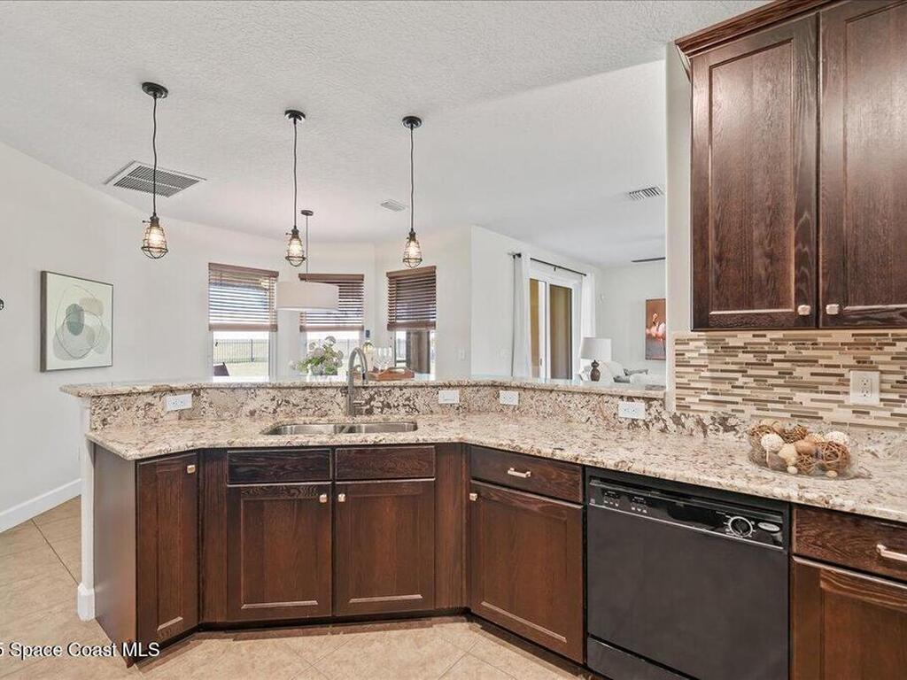 3683 Gatwick Manor Lane, Melbourne, FL 32940