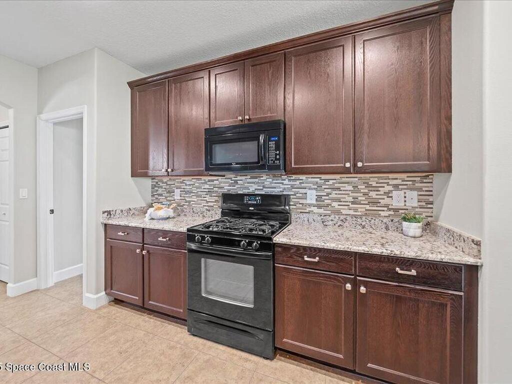 3683 Gatwick Manor Lane, Melbourne, FL 32940