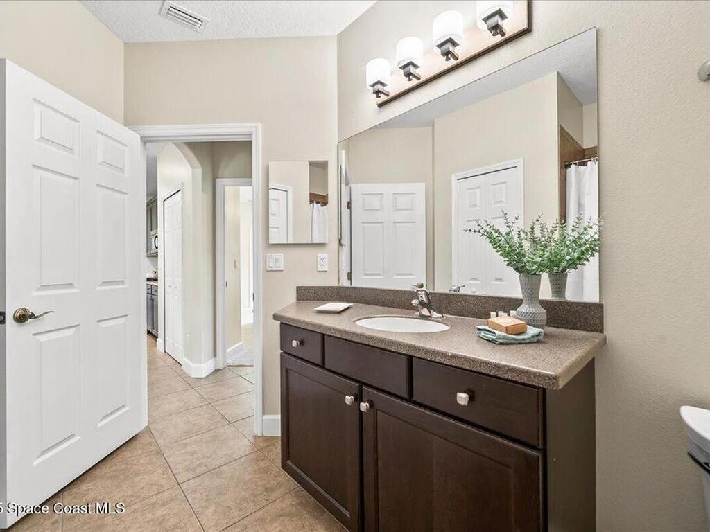 3683 Gatwick Manor Lane, Melbourne, FL 32940