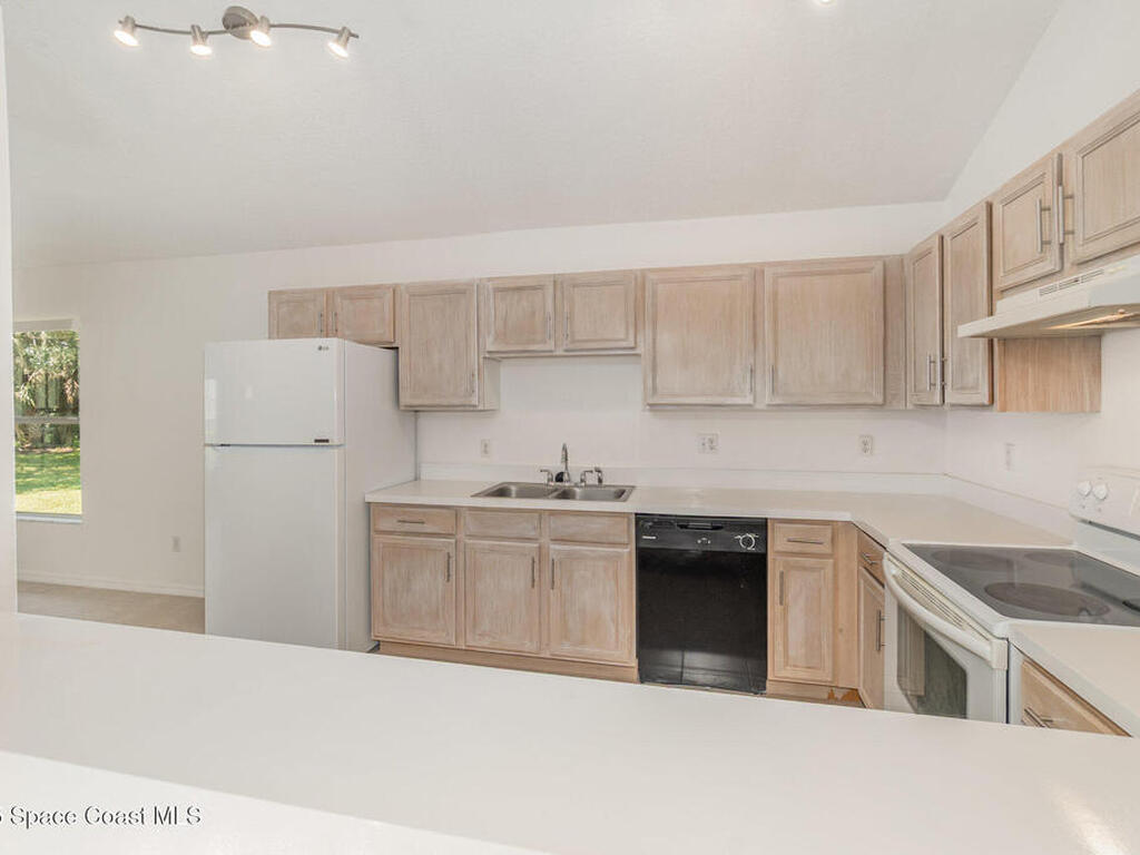 2548 Albion Avenue, Orlando, FL 32833