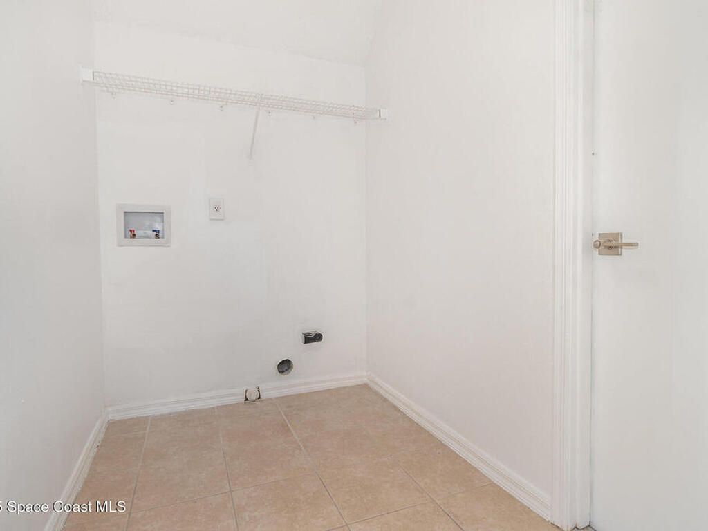 2548 Albion Avenue, Orlando, FL 32833