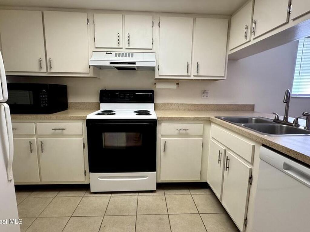 435 Catamaran Drive, Merritt Island, FL 32952
