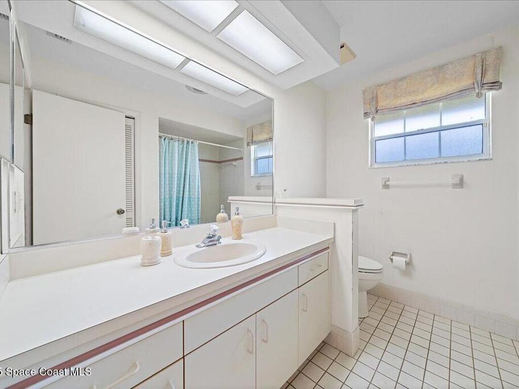 818 Spanish Wells Drive, Melbourne, FL 32940