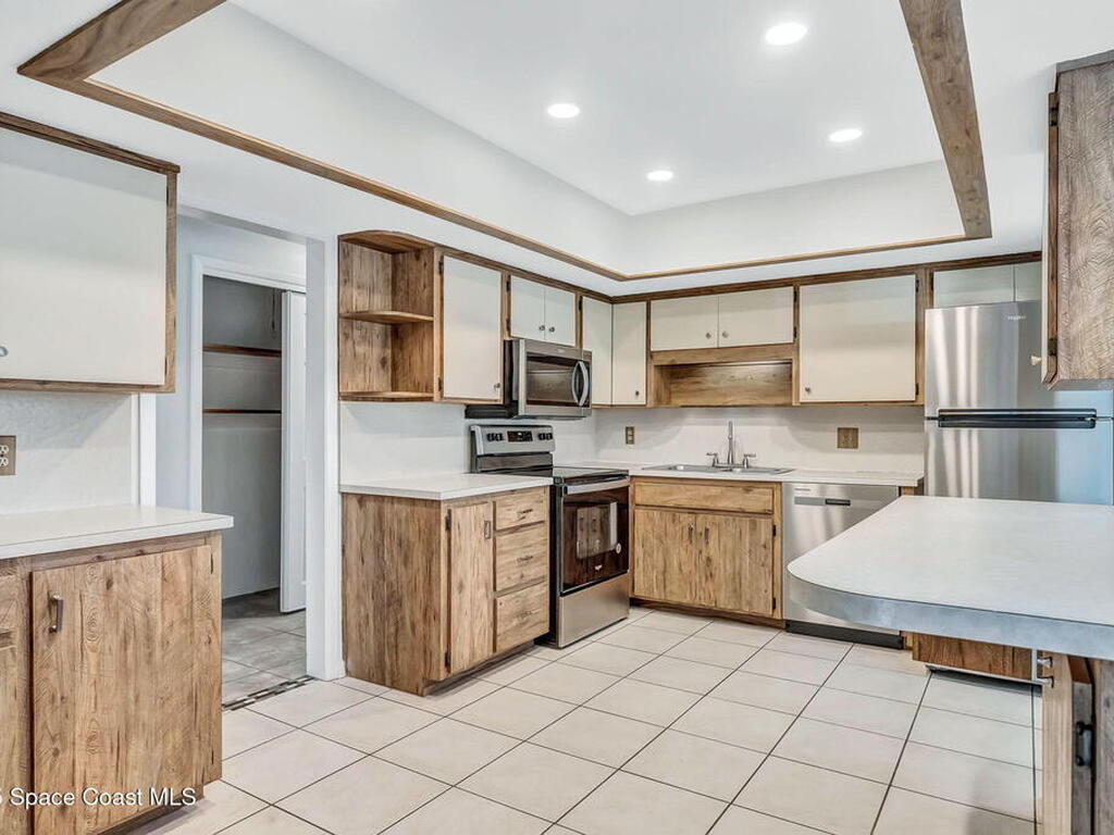 2416 Lee Avenue, Melbourne, FL 32901