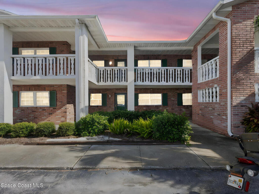 1880 Knox Mcrae Drive, Titusville, FL 32780