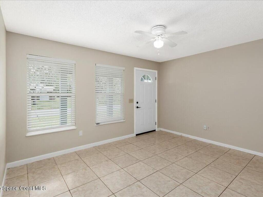 1076 Ivanhoe Street, Palm Bay, FL 32907