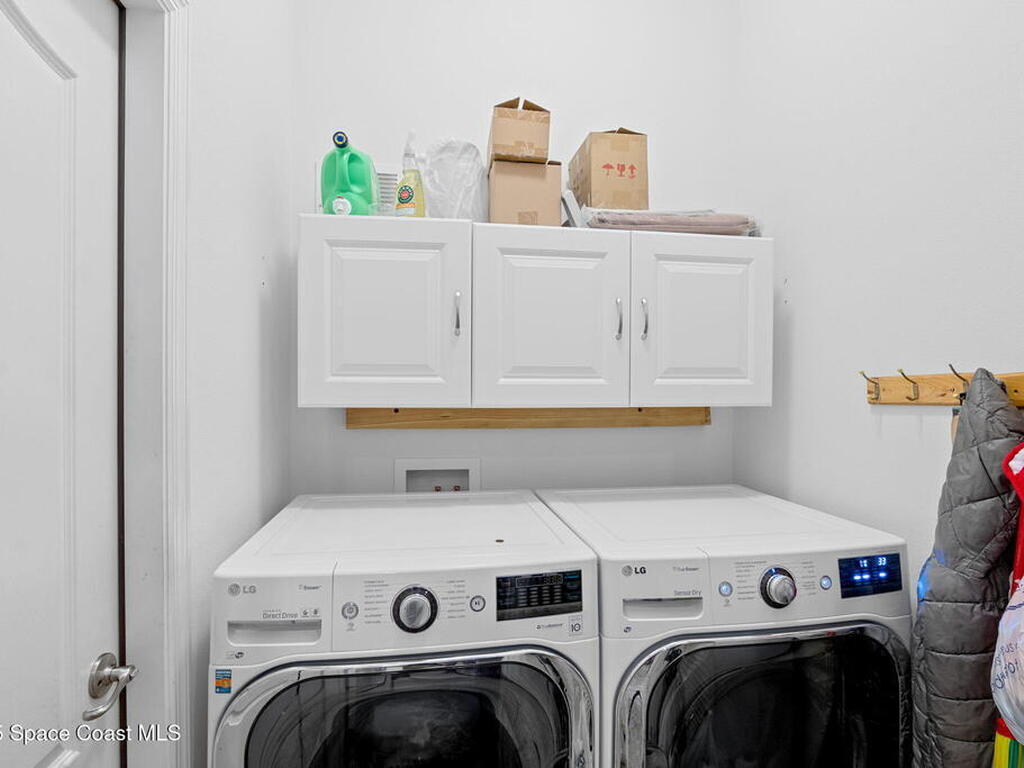 3385 Soft Breeze Circle, Melbourne, FL 32904