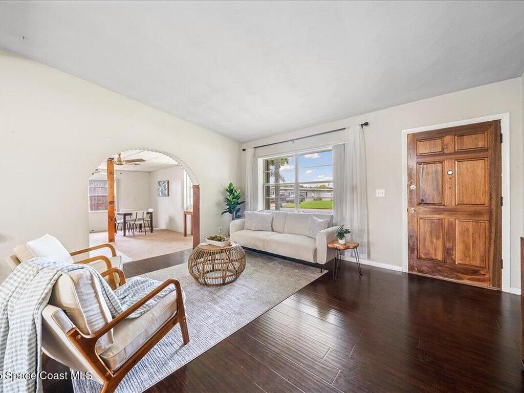 255 Birch Avenue, Merritt Island, FL 32953