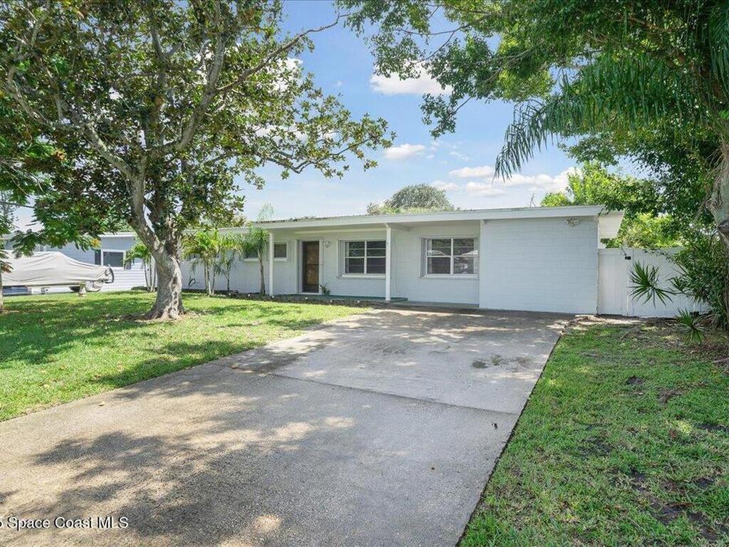 255 Birch Avenue, Merritt Island, FL 32953