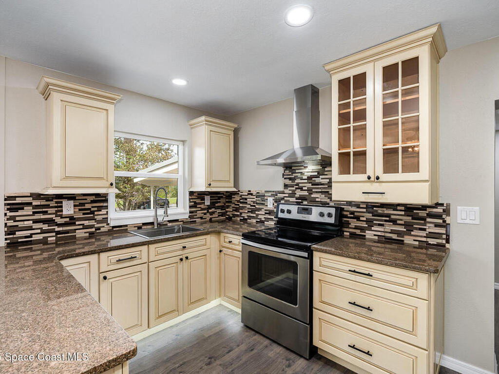 201 S Singleton Avenue, Titusville, FL 32796