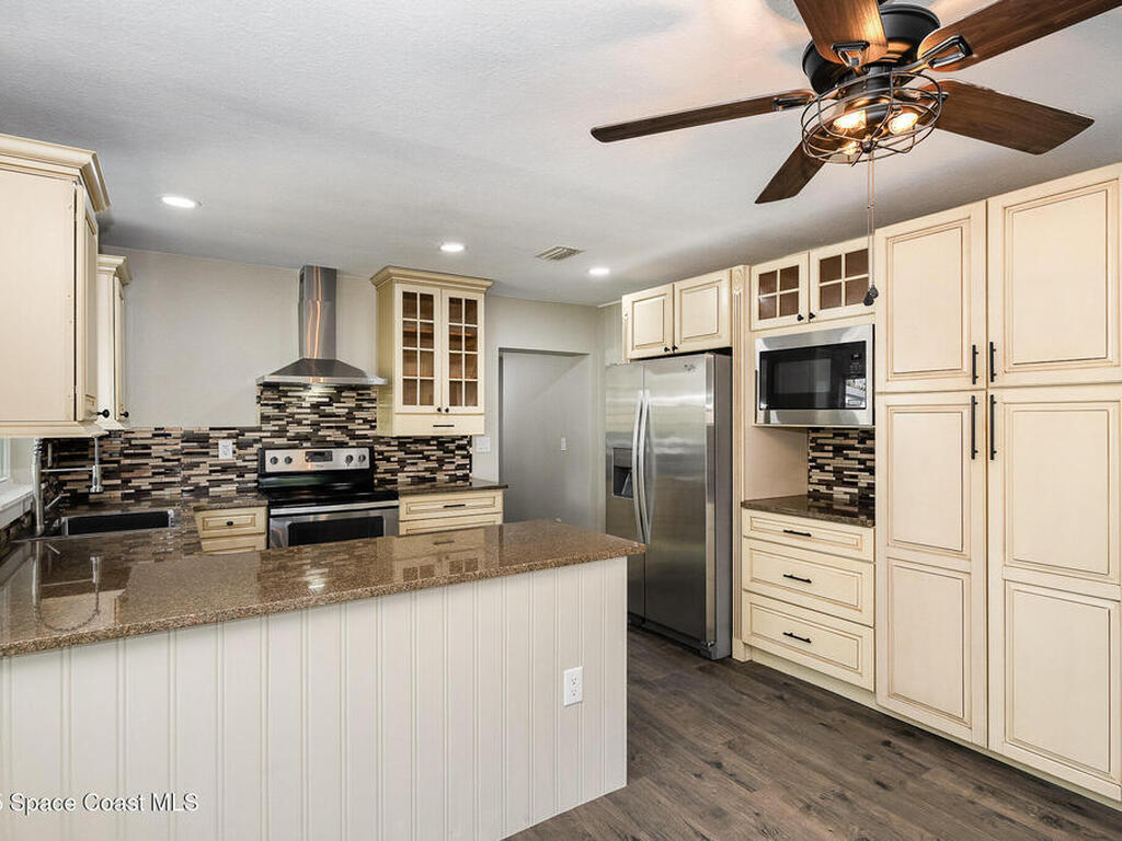 201 S Singleton Avenue, Titusville, FL 32796