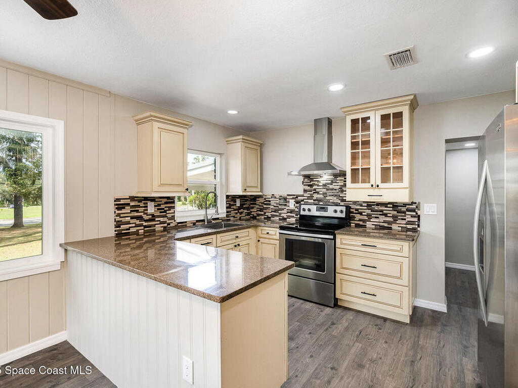 201 S Singleton Avenue, Titusville, FL 32796