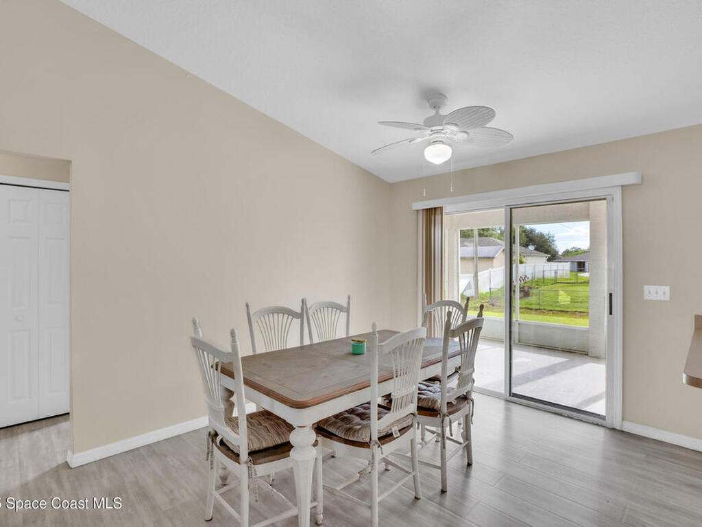 7976 105th Court, Vero Beach, FL 32967