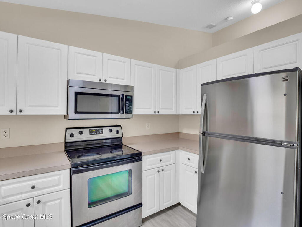 7976 105th Court, Vero Beach, FL 32967