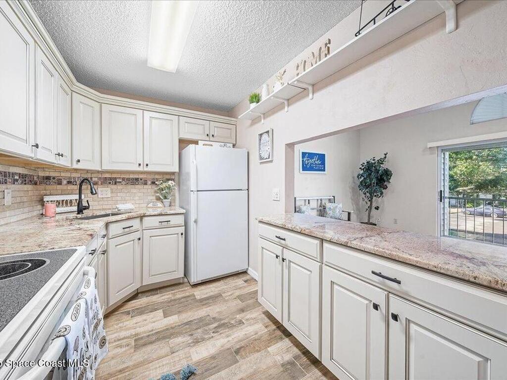 4610 Lake Waterford Way, Melbourne, FL 32901