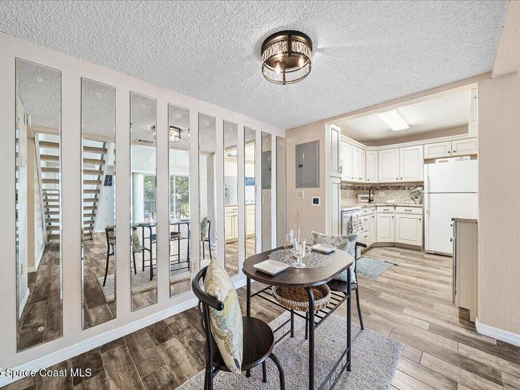 4610 Lake Waterford Way, Melbourne, FL 32901