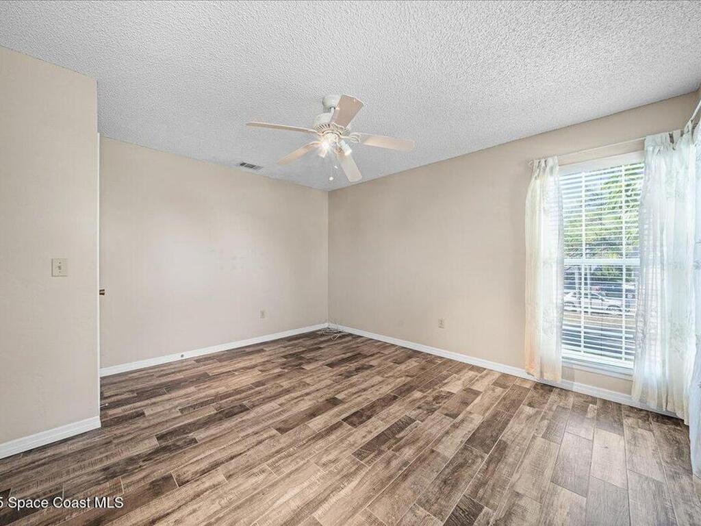 4610 Lake Waterford Way, Melbourne, FL 32901