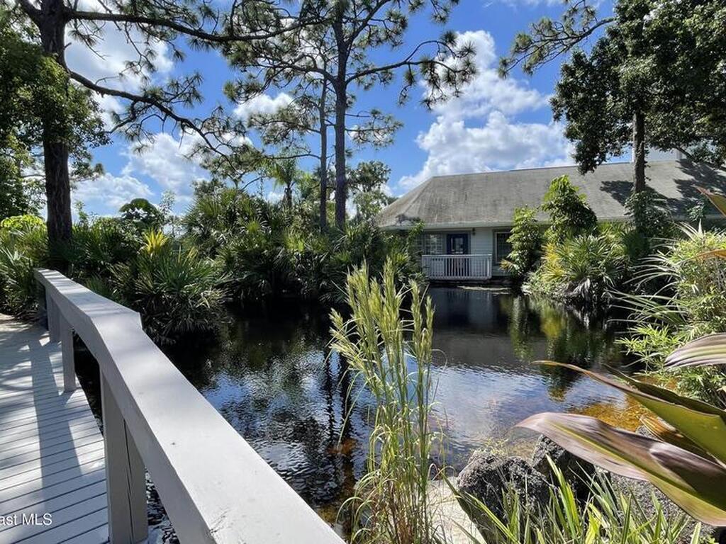 4610 Lake Waterford Way, Melbourne, FL 32901