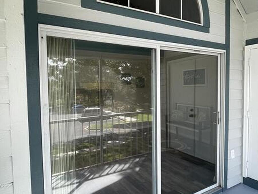 4610 Lake Waterford Way, Melbourne, FL 32901