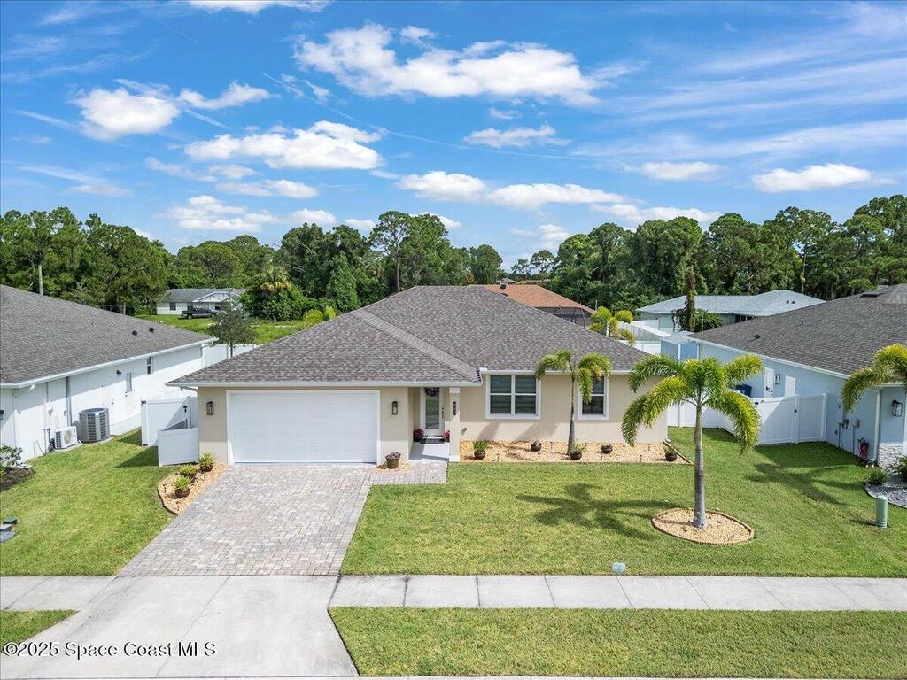 984 Captiva Island Circle, Palm Bay, FL 32908