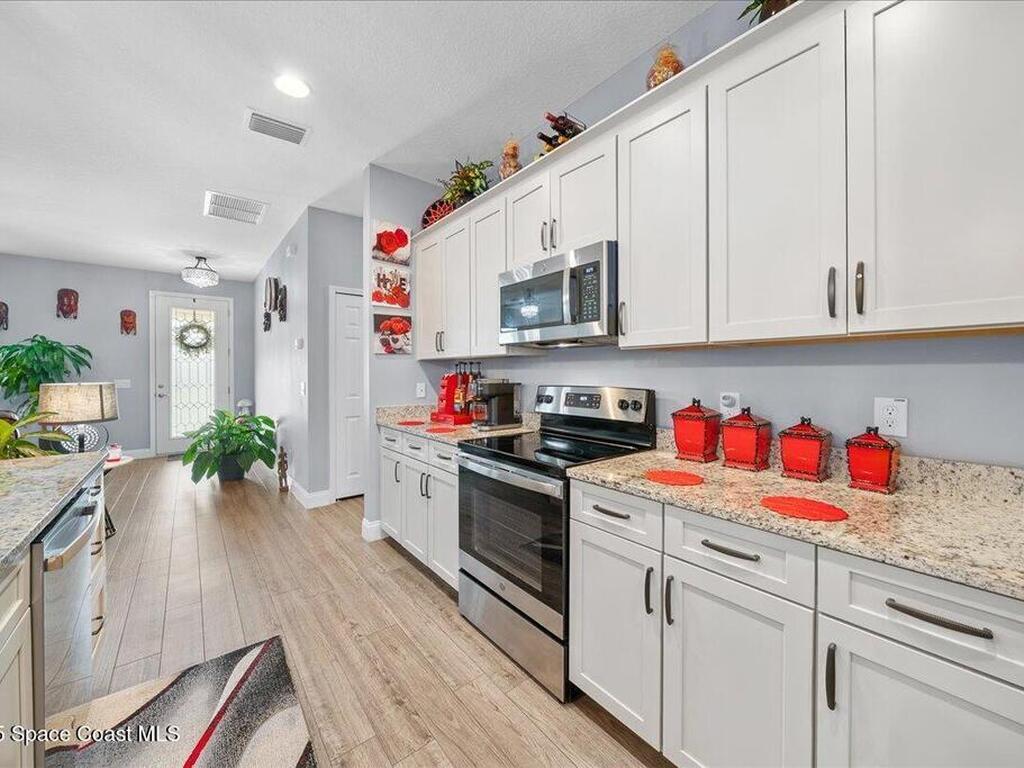 984 Captiva Island Circle, Palm Bay, FL 32908